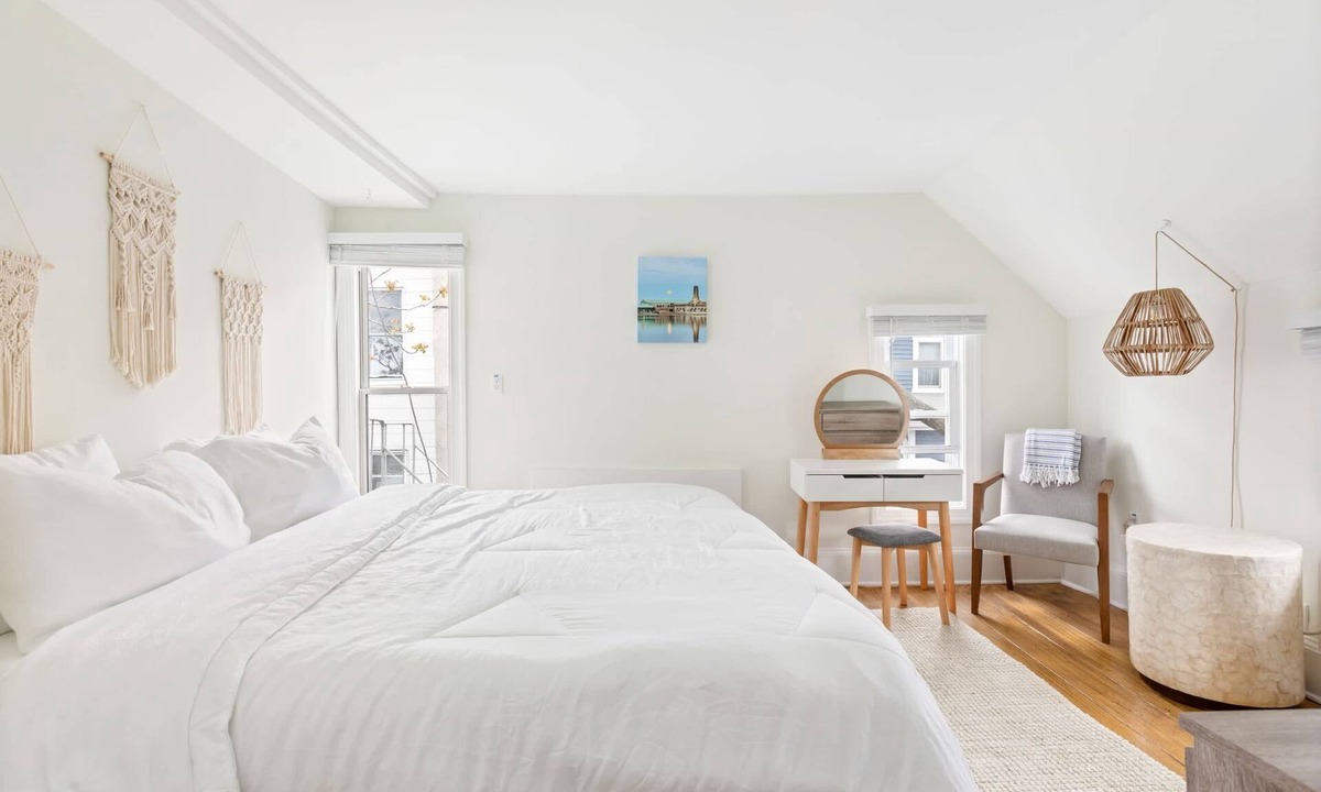 Ocean Grove House | The Melrose- 3C, Private Bed & Bath
