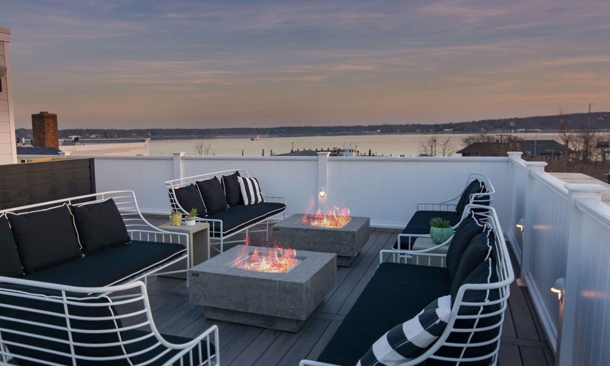 Greenport Hotel | The Menhaden