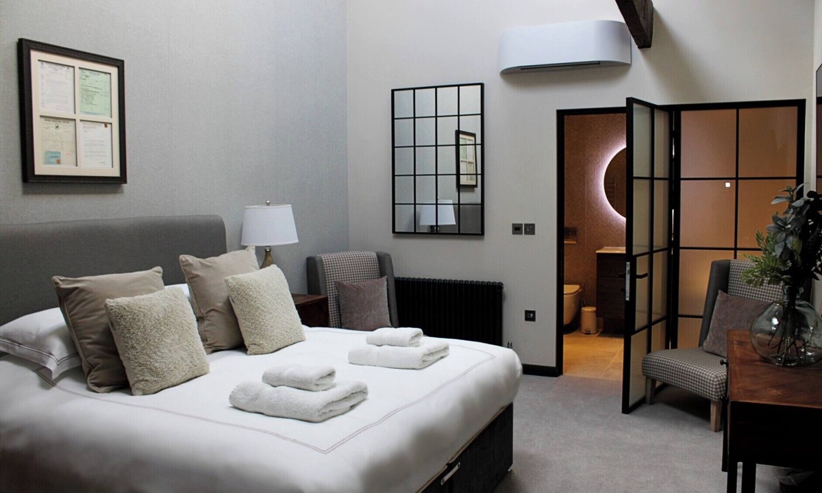 Tideswell Hotel | The Merchant's Yard