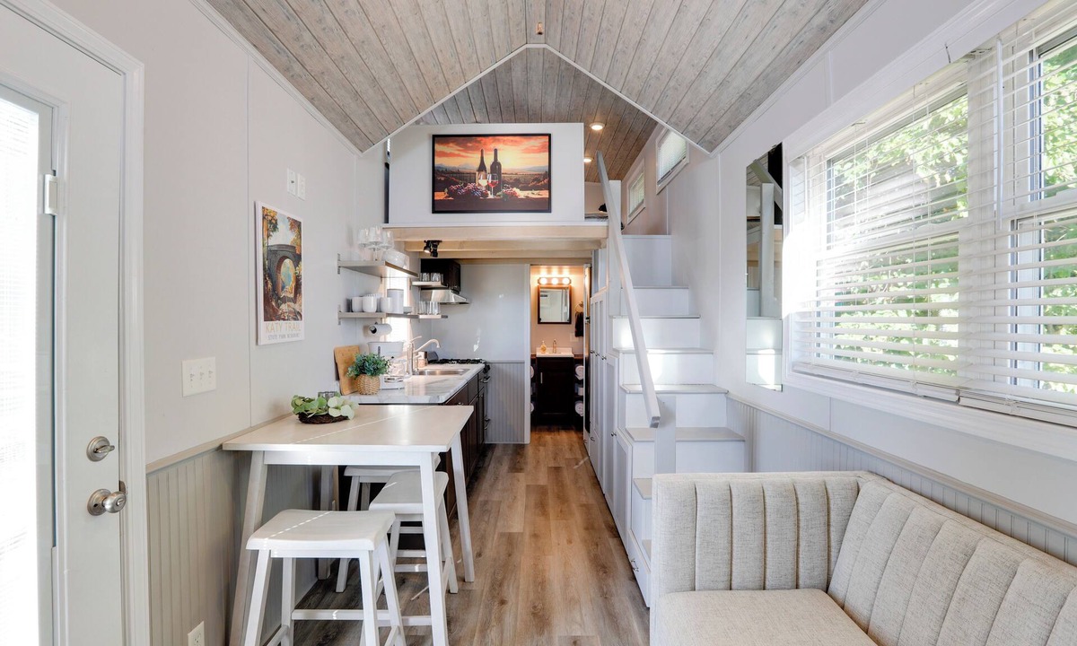 Defiance Apartment | ‘The Merlot Bungalow’ Defiance Tiny Home on Trail