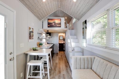 Defiance Apartment | ‘The Merlot Bungalow’ Defiance Tiny Home on Trail