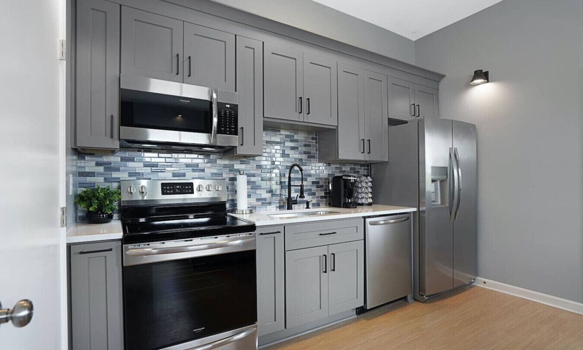 Nashville Apartment | The Metropolis | 5 Minutes to Broadway!