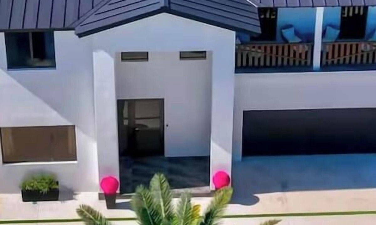 Ludlam House | The Miami Vice Mansion