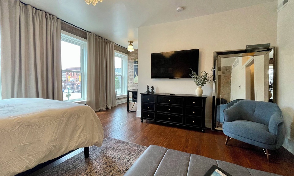 Columbia City Apartment | The Michelle on Van Buren