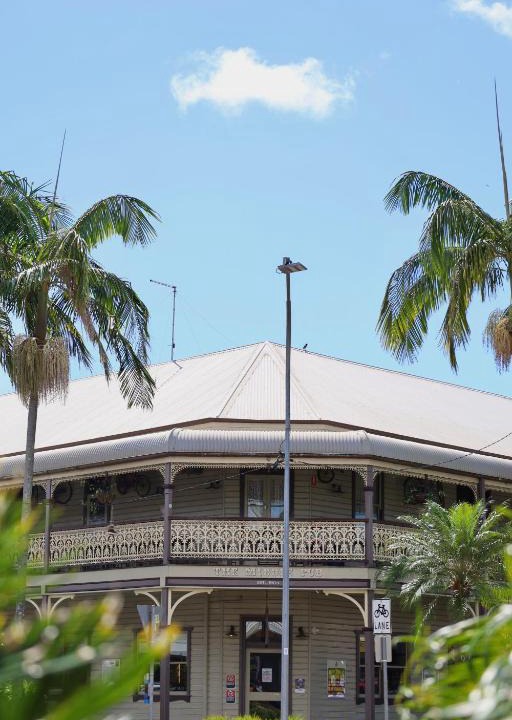 Mullumbimby Hotel | The Middle Pub