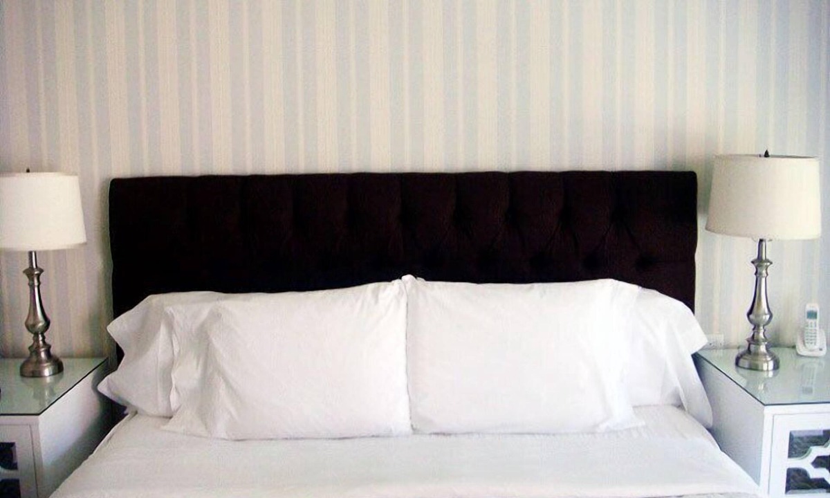 Woodbury Hotel | The Milestone Inn