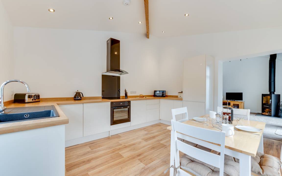 Abbess Roding Cottage | The Milking Parlour