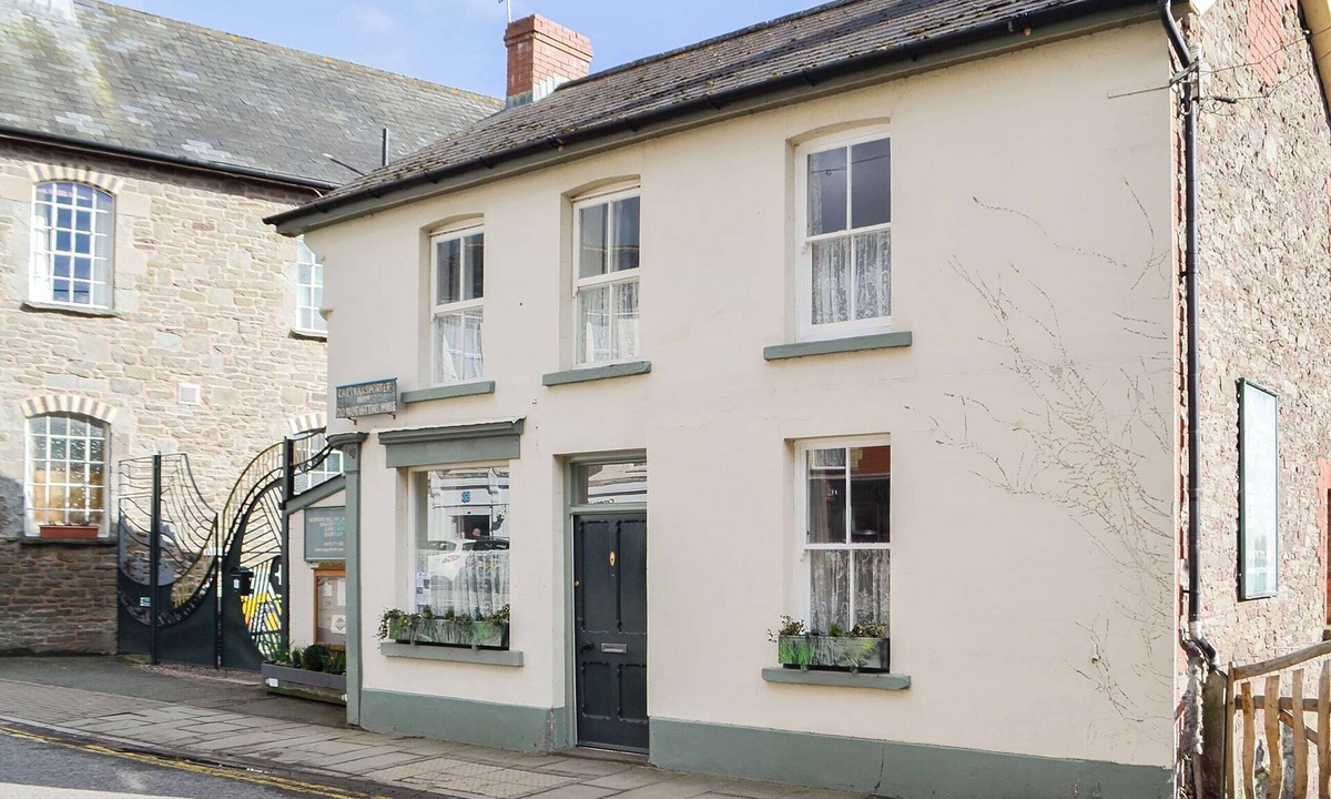 Talgarth Cottage | The Mill House, The Square