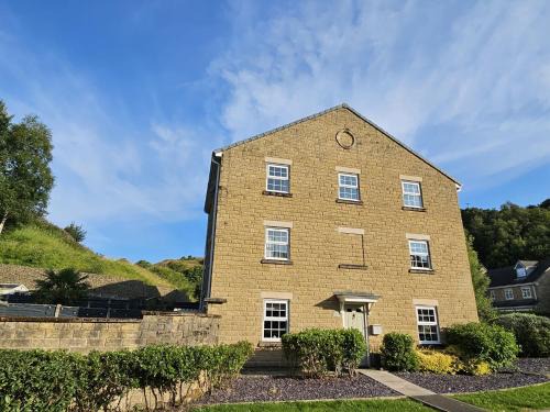 Todmorden House | The Milne