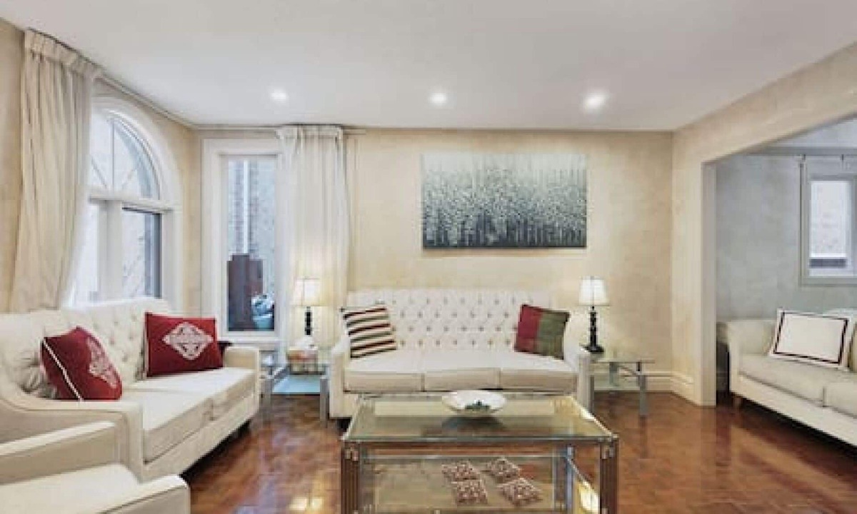 East Credit House | The Mississauga Garden Villa/5 BR and Playground