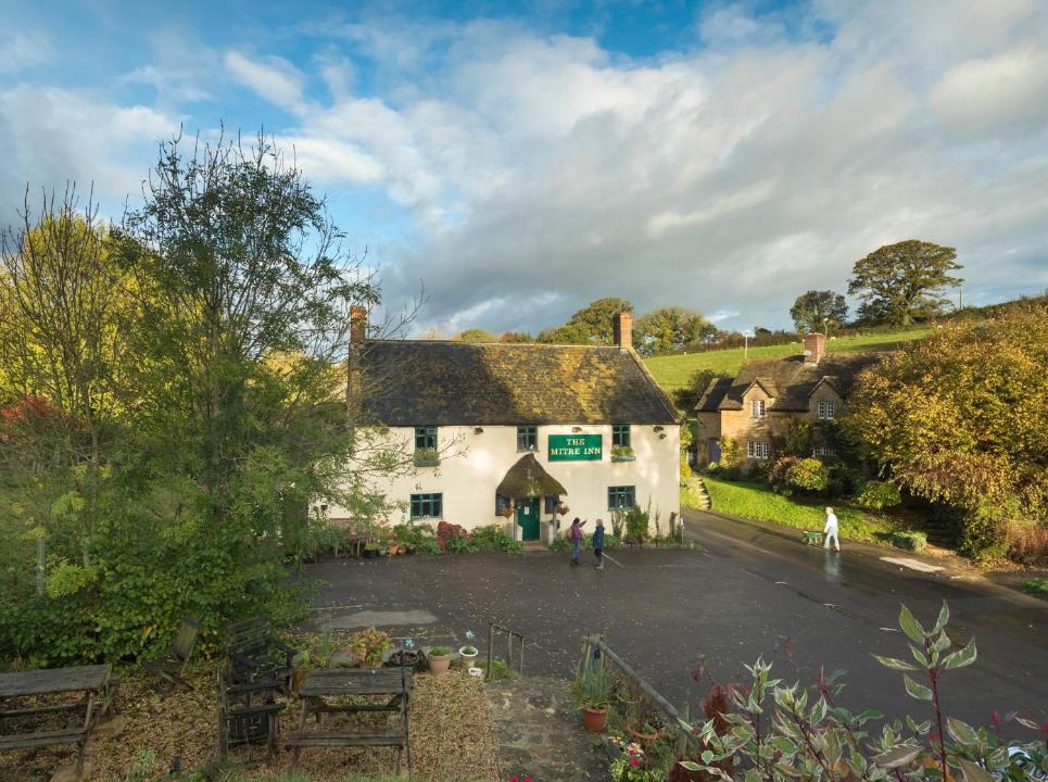 Sherborne Hotel | The Mitre Inn