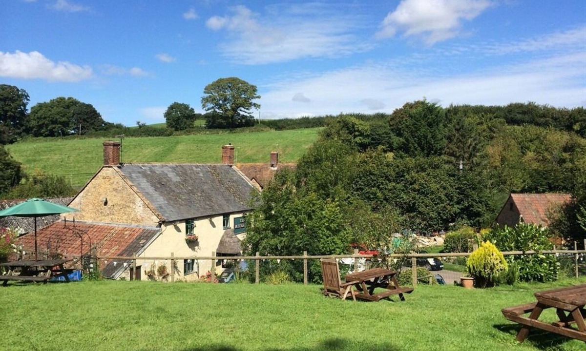 Sherborne Hotel | The Mitre Inn