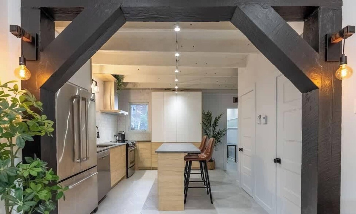 Youville Apartment | The Mixte | Free Parking | Pet Friendly | AC