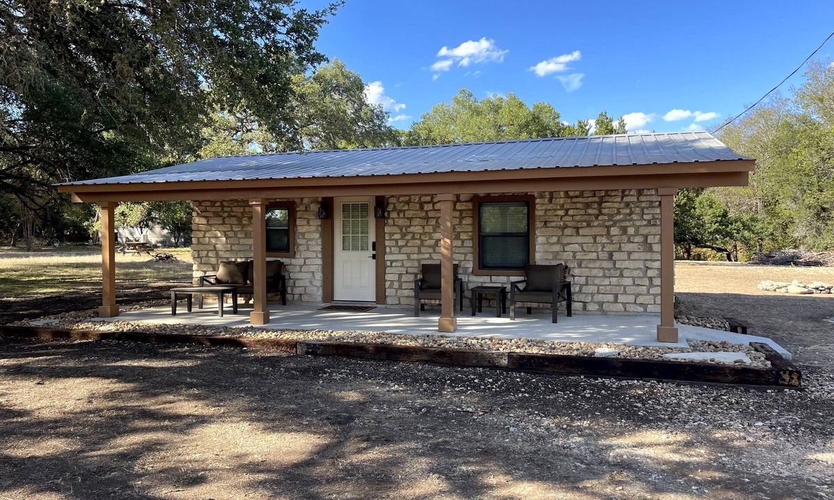 Wimberley Cabin | The Mockingbird Inn