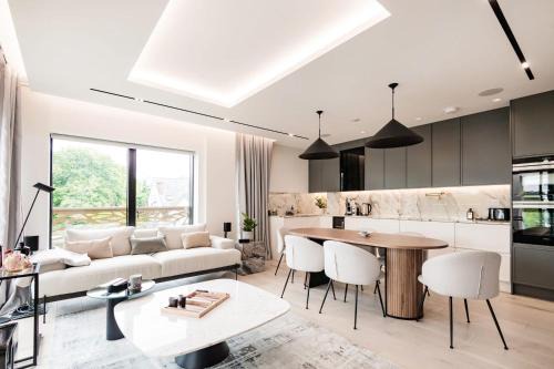 Brondesbury Park Apartment | The Modern Glasshouse