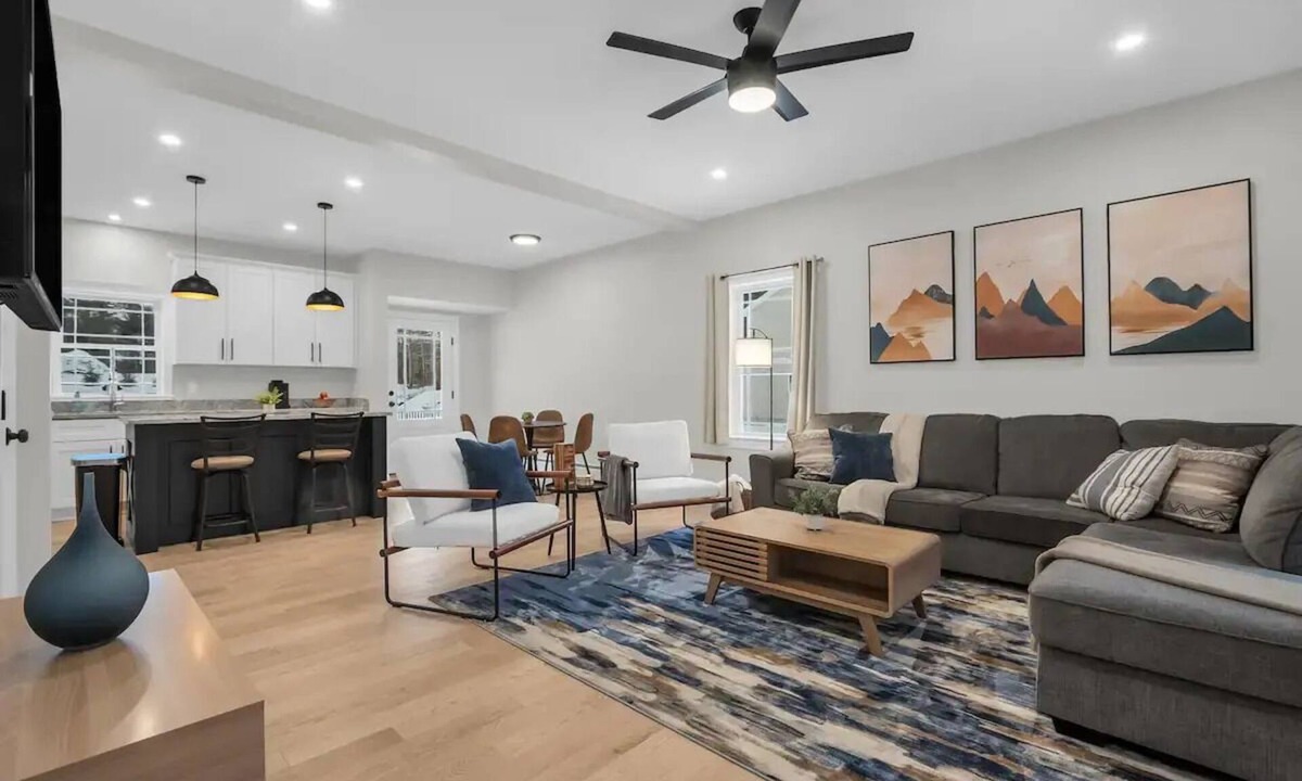 Orange House | The Modern Home Retreatnn