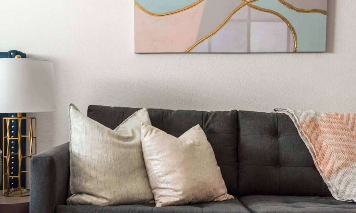 North University Apartment | The Modern | Sleeps 5 | Central near U of Texas!