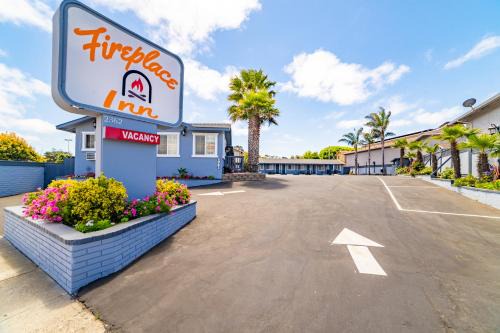 North Fremont Street Hotel | The Monterey Fireplace Inn
