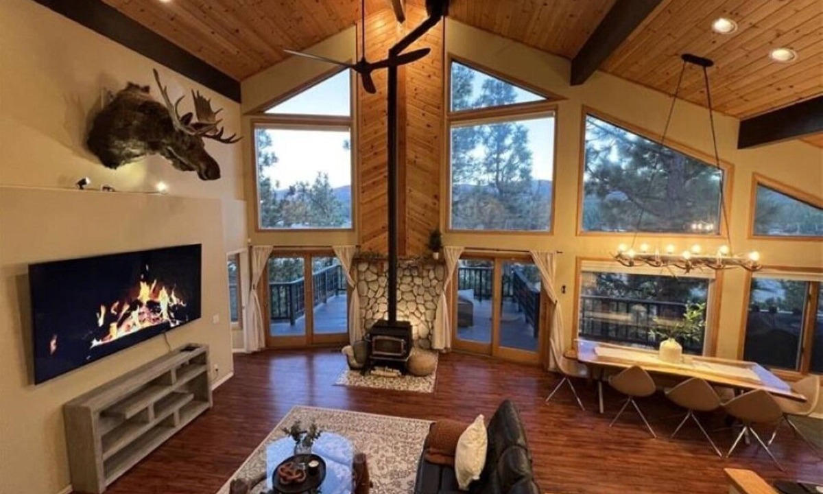 Big Bear City Cabin | The Moose cabin