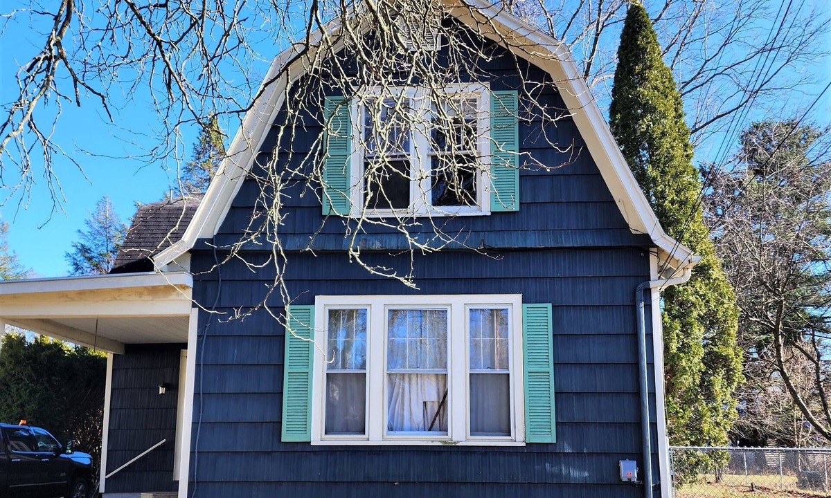 Elmira Apartment | The Morning Glory Craftsman