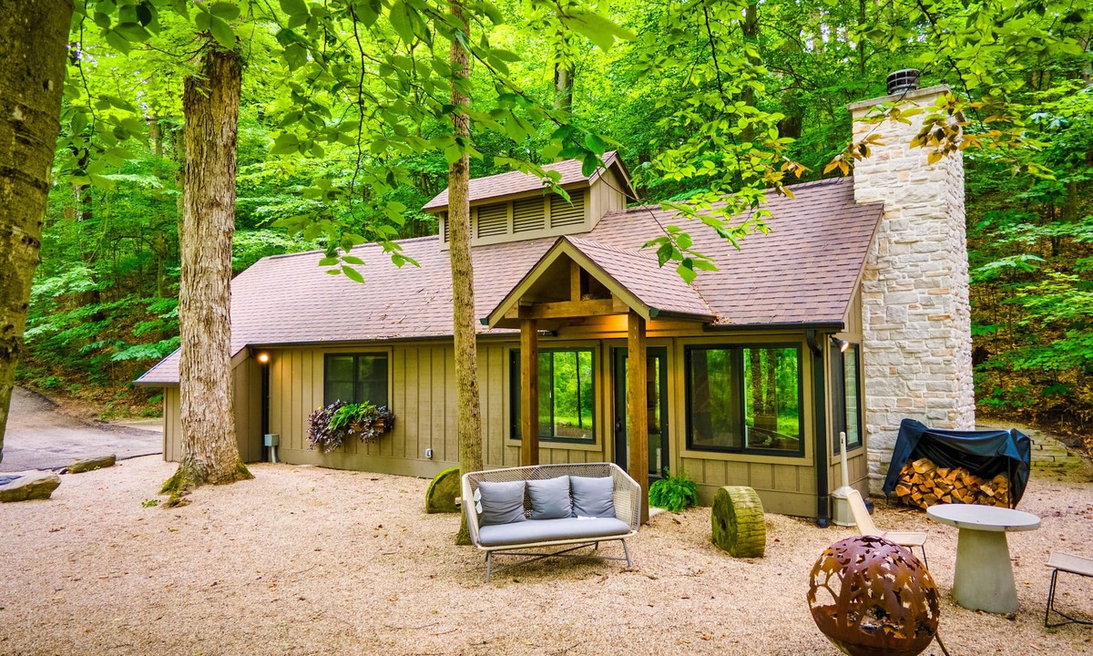 Niles Bed & Breakfast | The Morris Estate