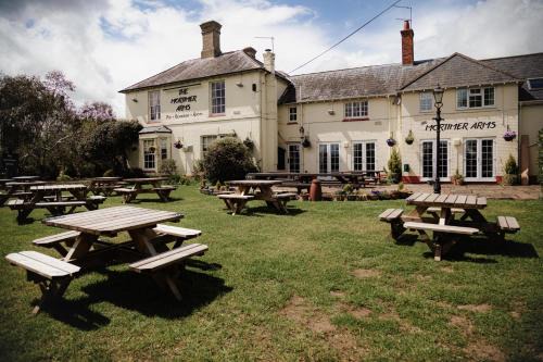 Ower Hotel | The Mortimer Arms