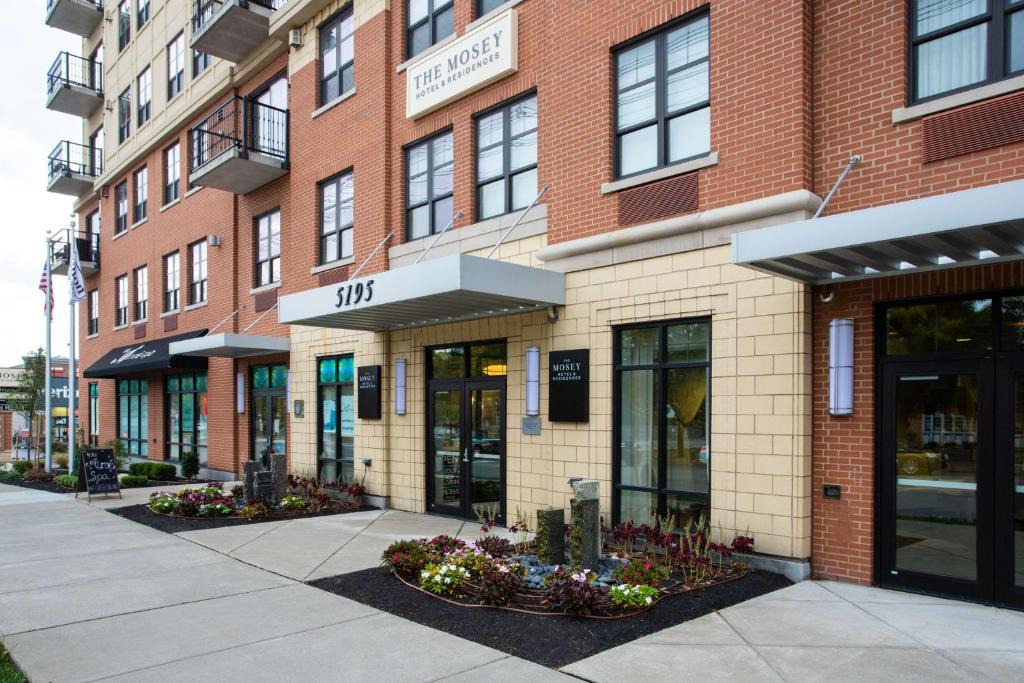 Williamsville Hotel | The Mosey Buffalo Williamsville Tapestry Collection Hilton