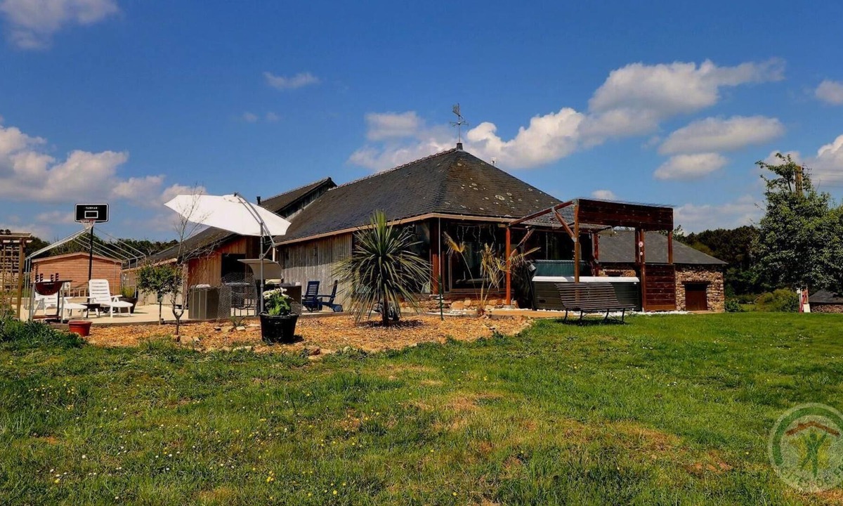 Bovel House | The Moulin des Perrays