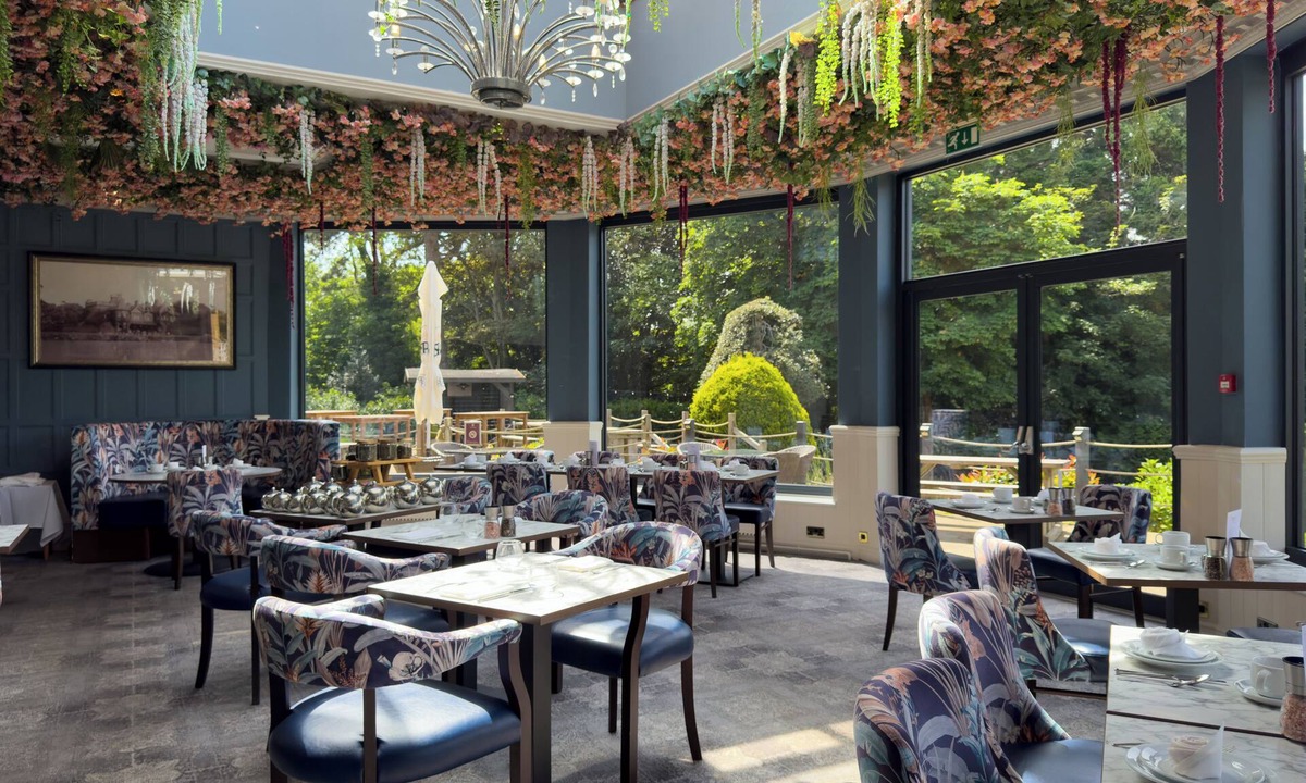 Wolverhampton Hotel | The Mount Country Manor Hotel & Golf