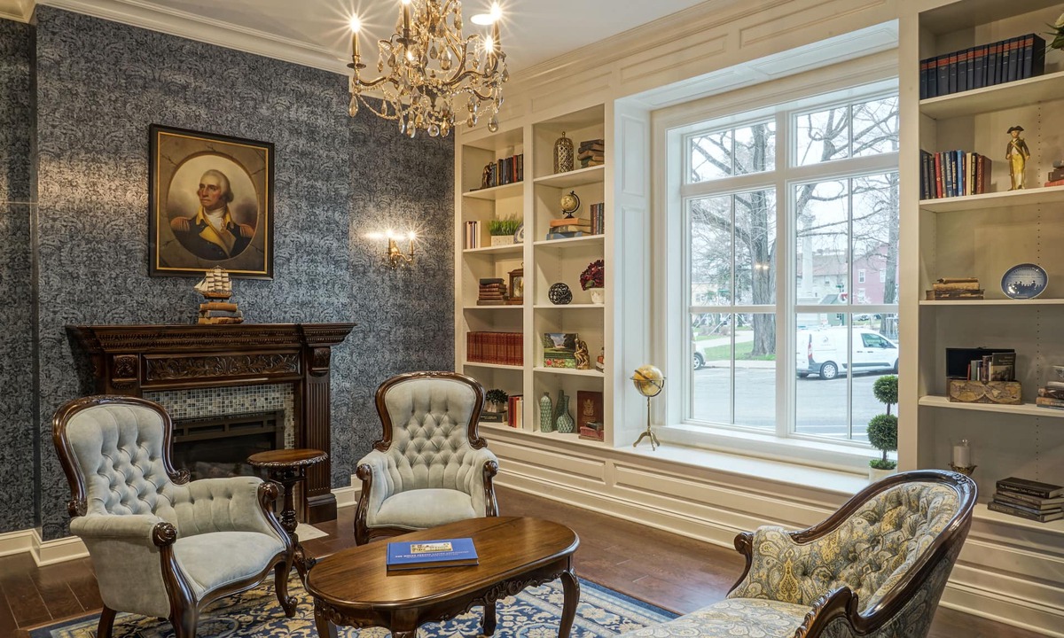 Mount Vernon Hotel | The Mount Vernon Grand Hotel