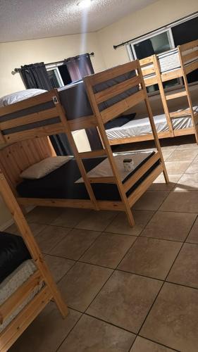El Monte Hostel | The Mount Vibe