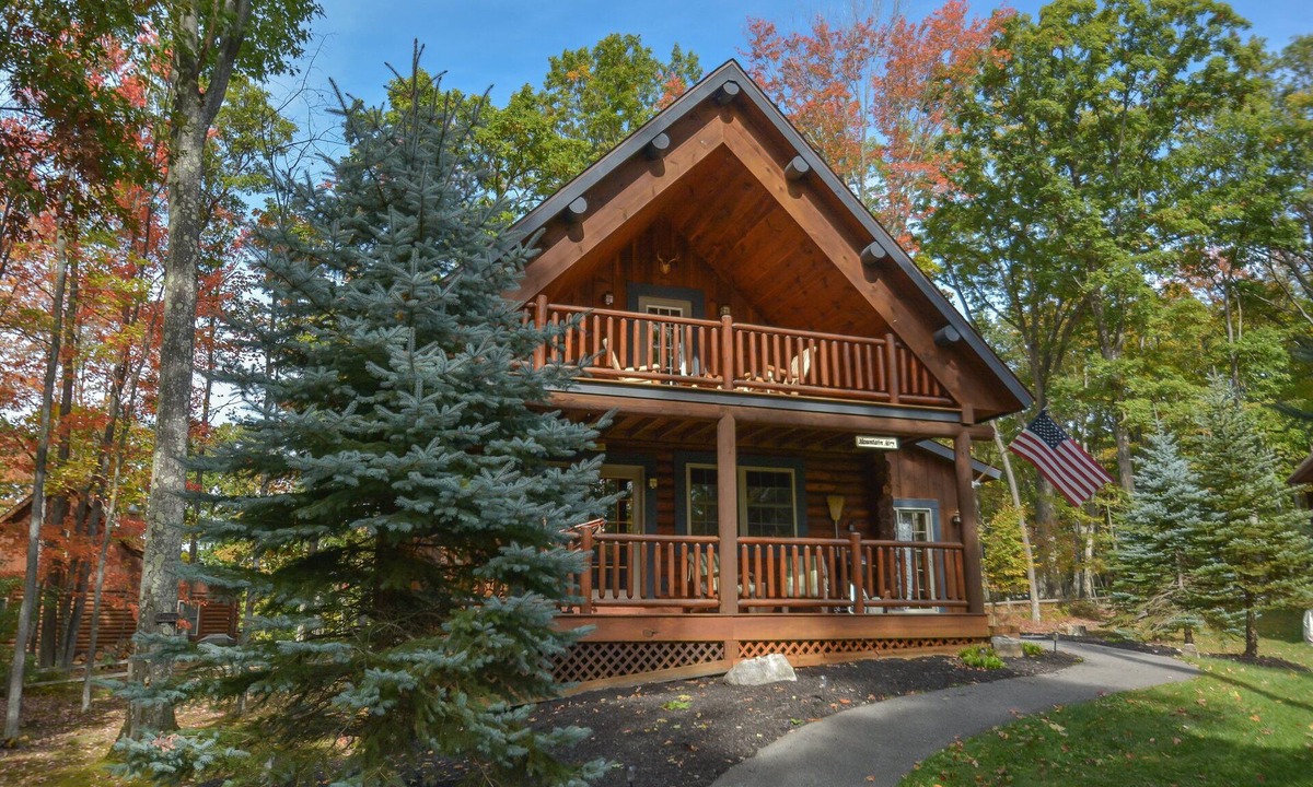 Thayerville House | The Mountain Airy | Great Location, Hot Tub!