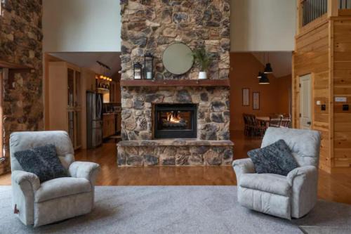 Elliottsburg House | The Mountain Lodge