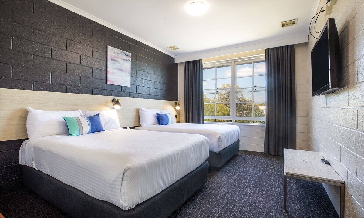 Mulgrave Hotel | The Mulgrave Motel