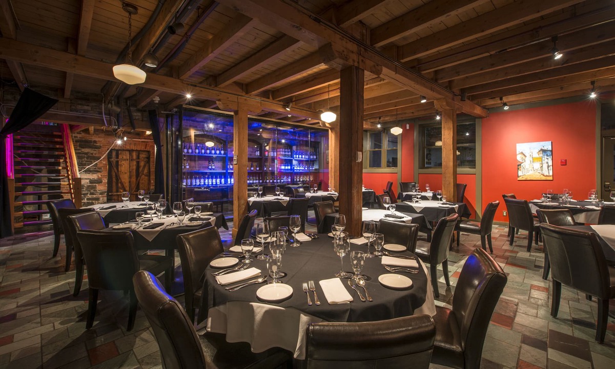 Downtown St. John's Hotel | The Murray Premises Hotel