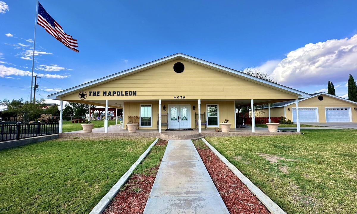 Fort Stockton House | The Napoleon