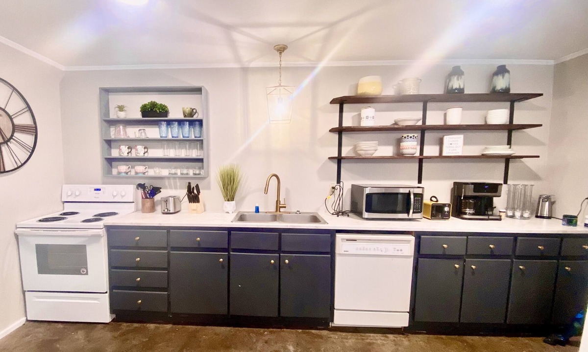 Natchitoches Condo | - The Nattie Nestle BLUE- Perfect location! 2 King Beds!
