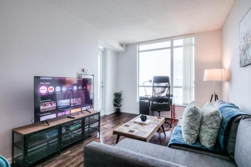 Fort York Apartment | The Neptune I Suites