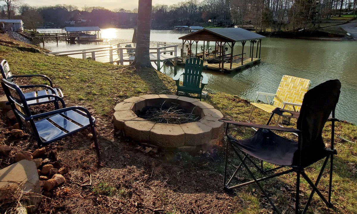 Sherrills Ford House | The Nest, 2 Houses Next Door on Lake Norman