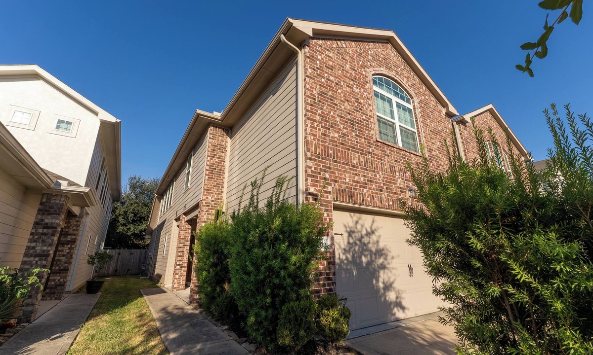 Houston House | The Nest at Hackmatack