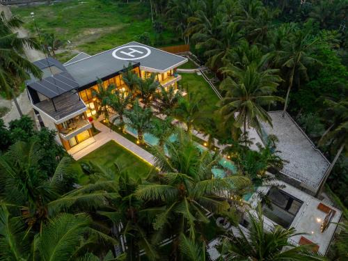 Melayang Villa | The Nest- Panoramic Jungle Luxury Estate with Helipad and Huge Pool