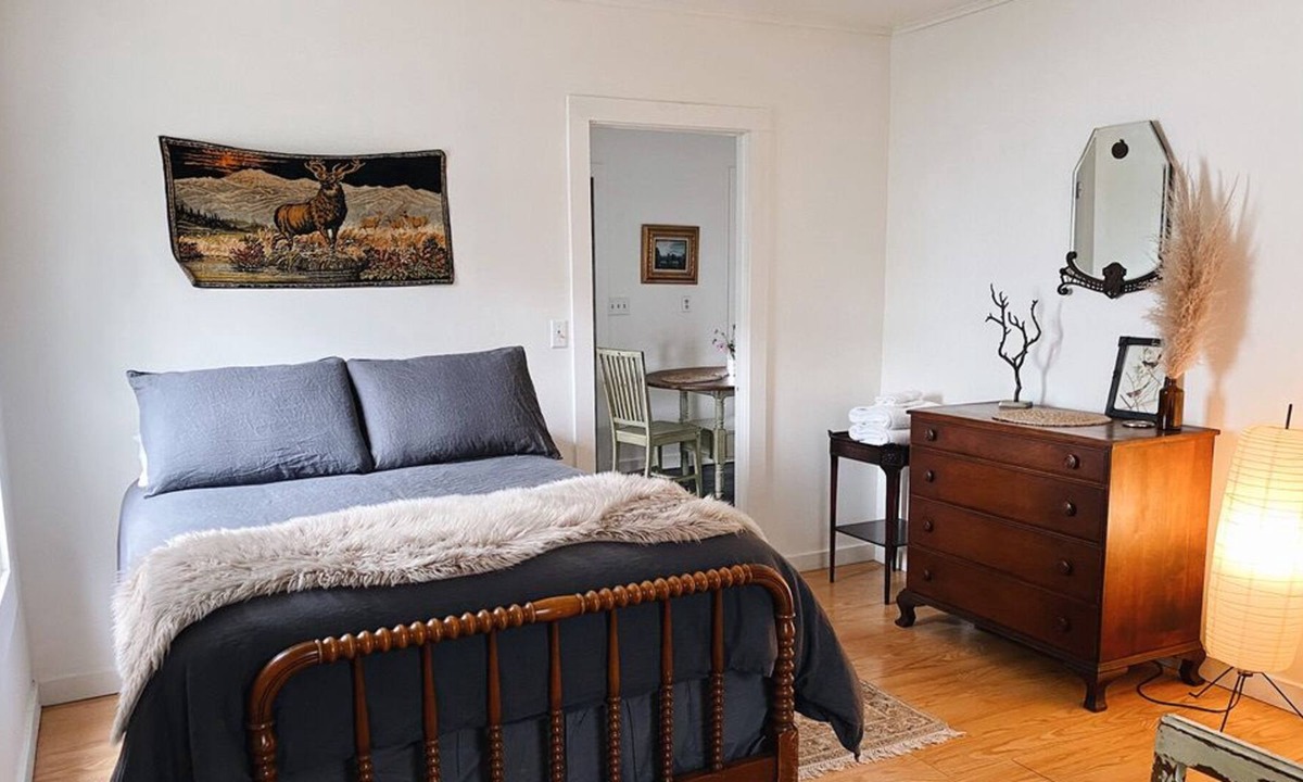 Rifton Cottage | ‘The Nest’ Romantic Cottage in Hudson Valley