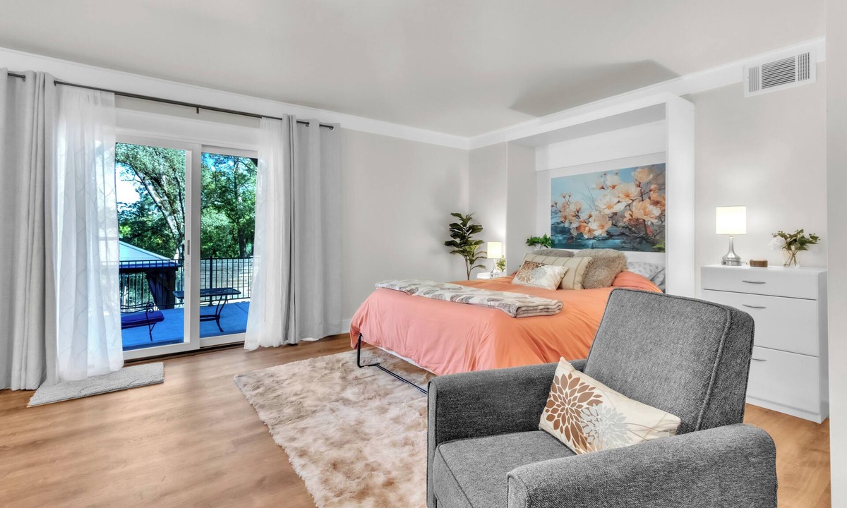 North Auburn Apartment | The Nest @ Skyline