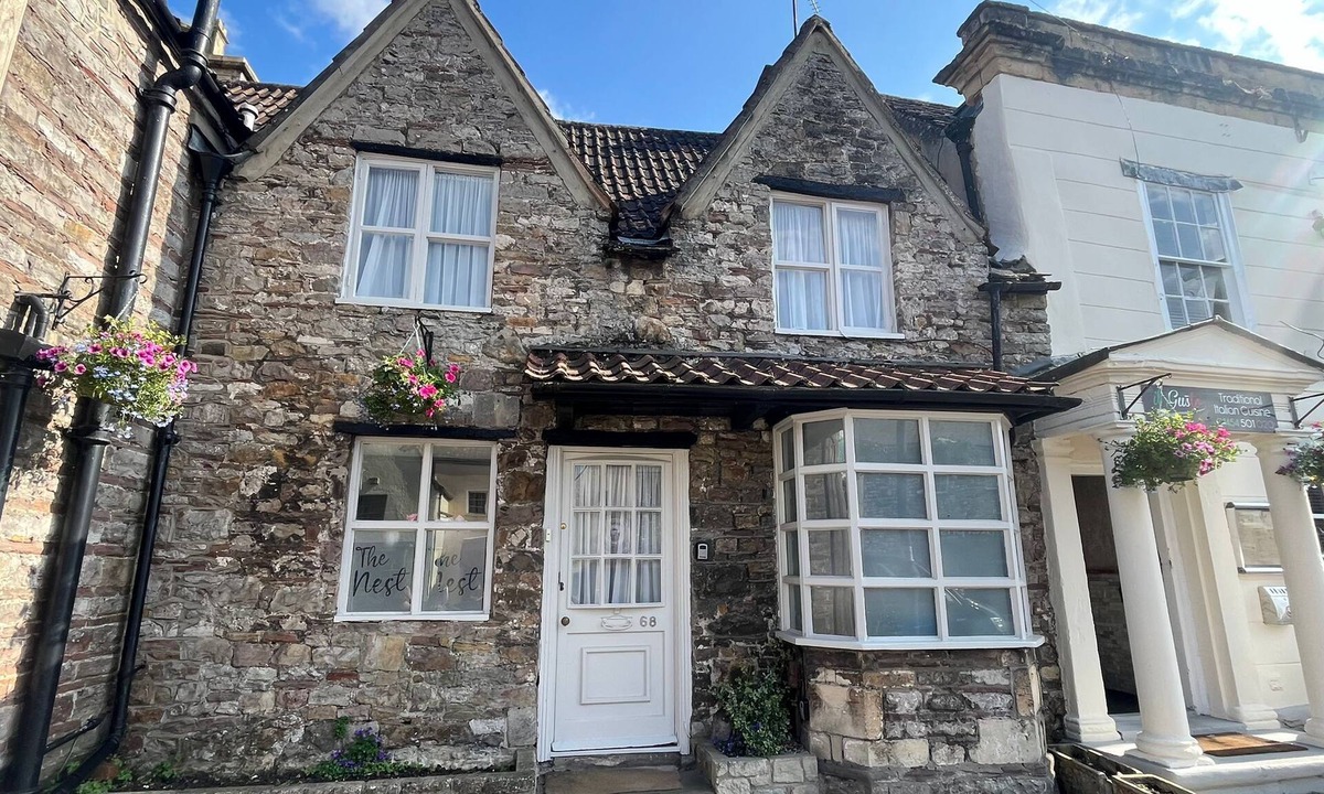 Chipping Sodbury Apartment | The Nest - Spacious Self Contained Apartment