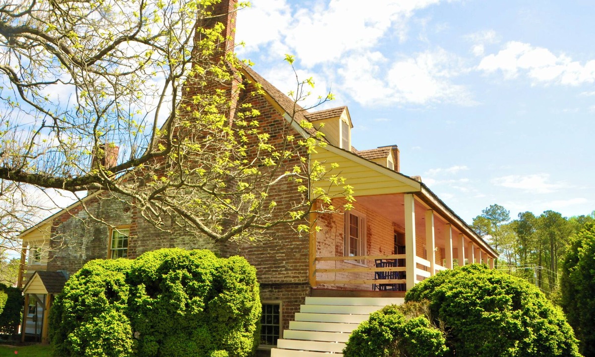 New Kent House | The New Kent Ordinary and Bassett's Tavern, Historic Luxury Vacation Rental