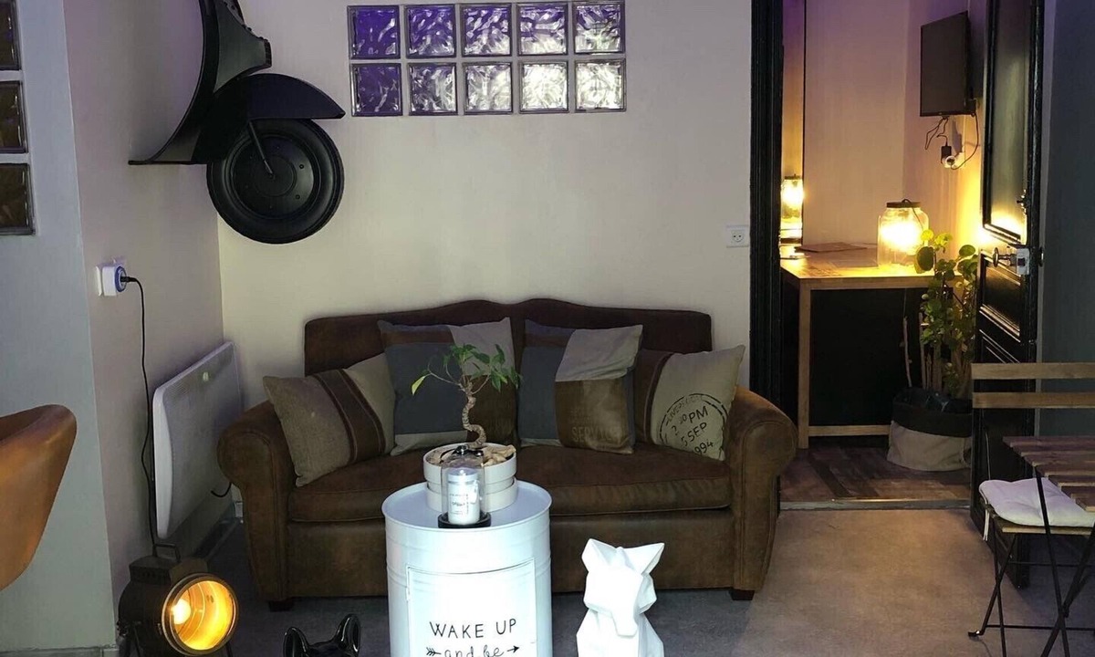 Vendargues Bed & Breakfast | The Nico Zen Home Workshop