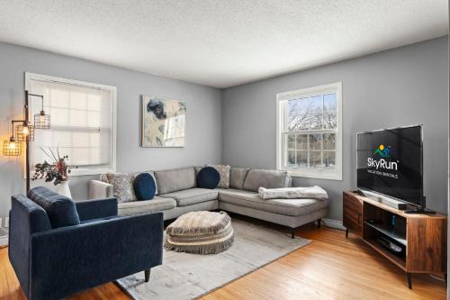 Southwest Minneapolis Apartment | The Nicollet Nook Unit 2