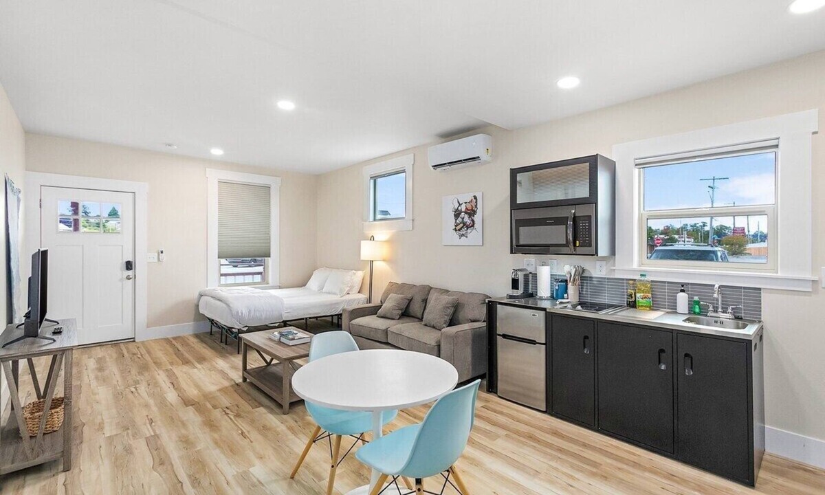 Stanwood Apartment | The Nightingale Nest