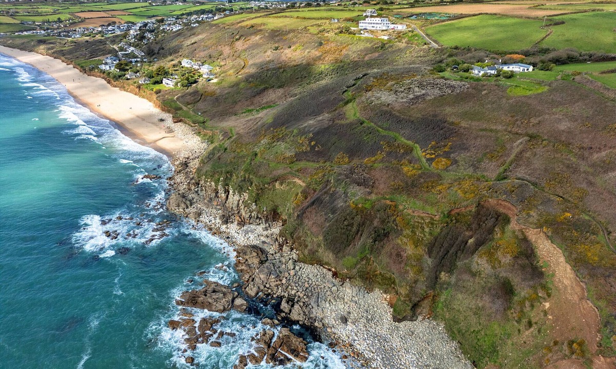 Saint Erth Praze Cottage | The Noel at Lesceave