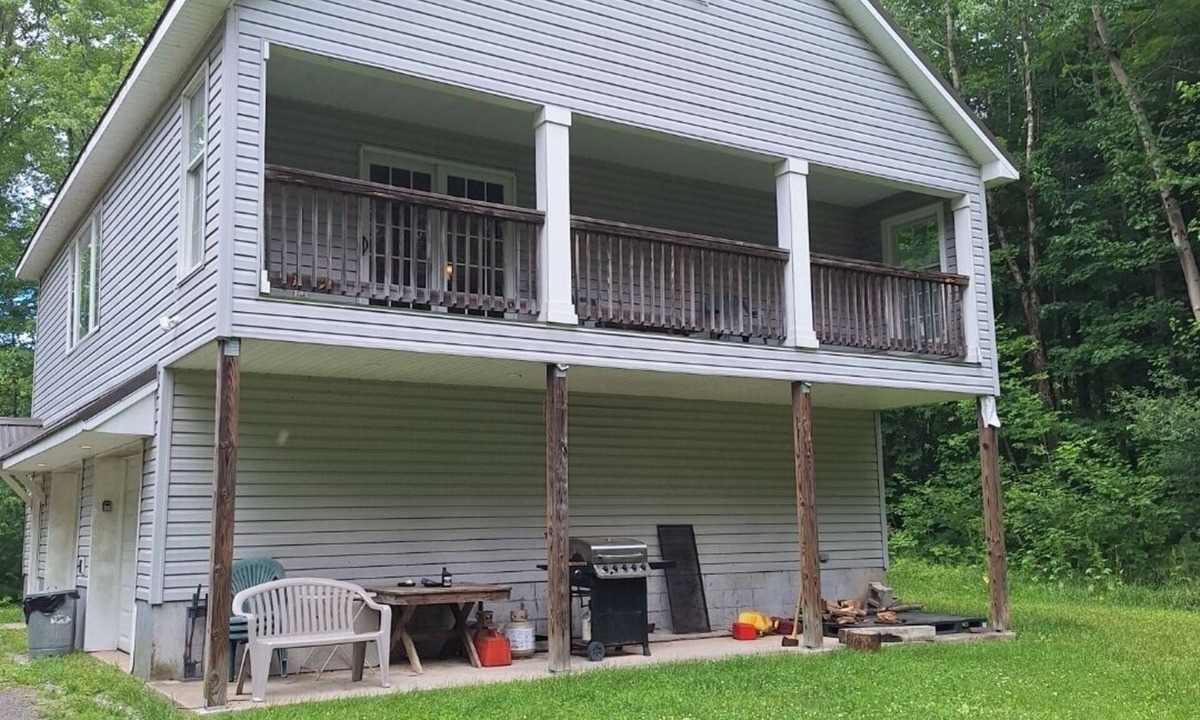 Pulaski House | The northern woods